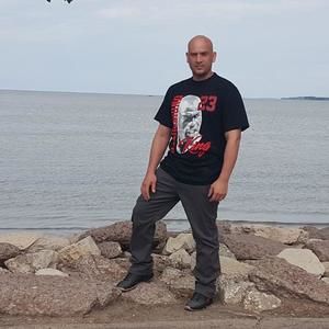 Meet your Posher, Fernando